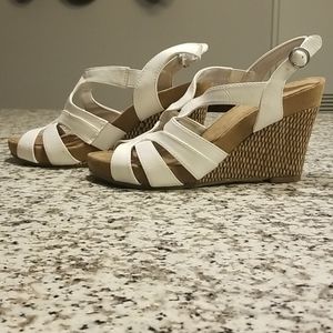 Aerosoles white wedge sandals
